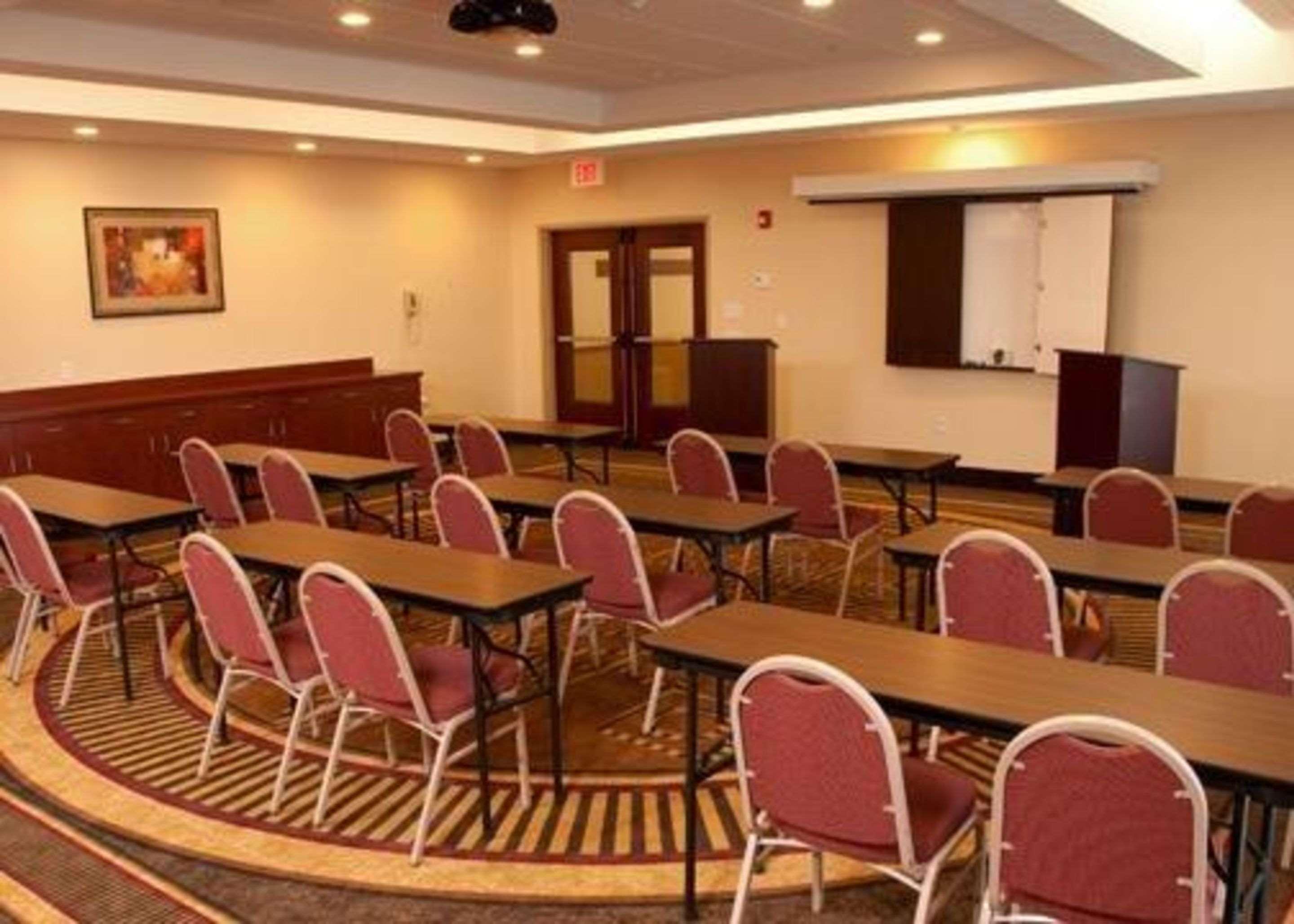 Comfort Inn & Suites Kent - University Area מראה חיצוני תמונה
