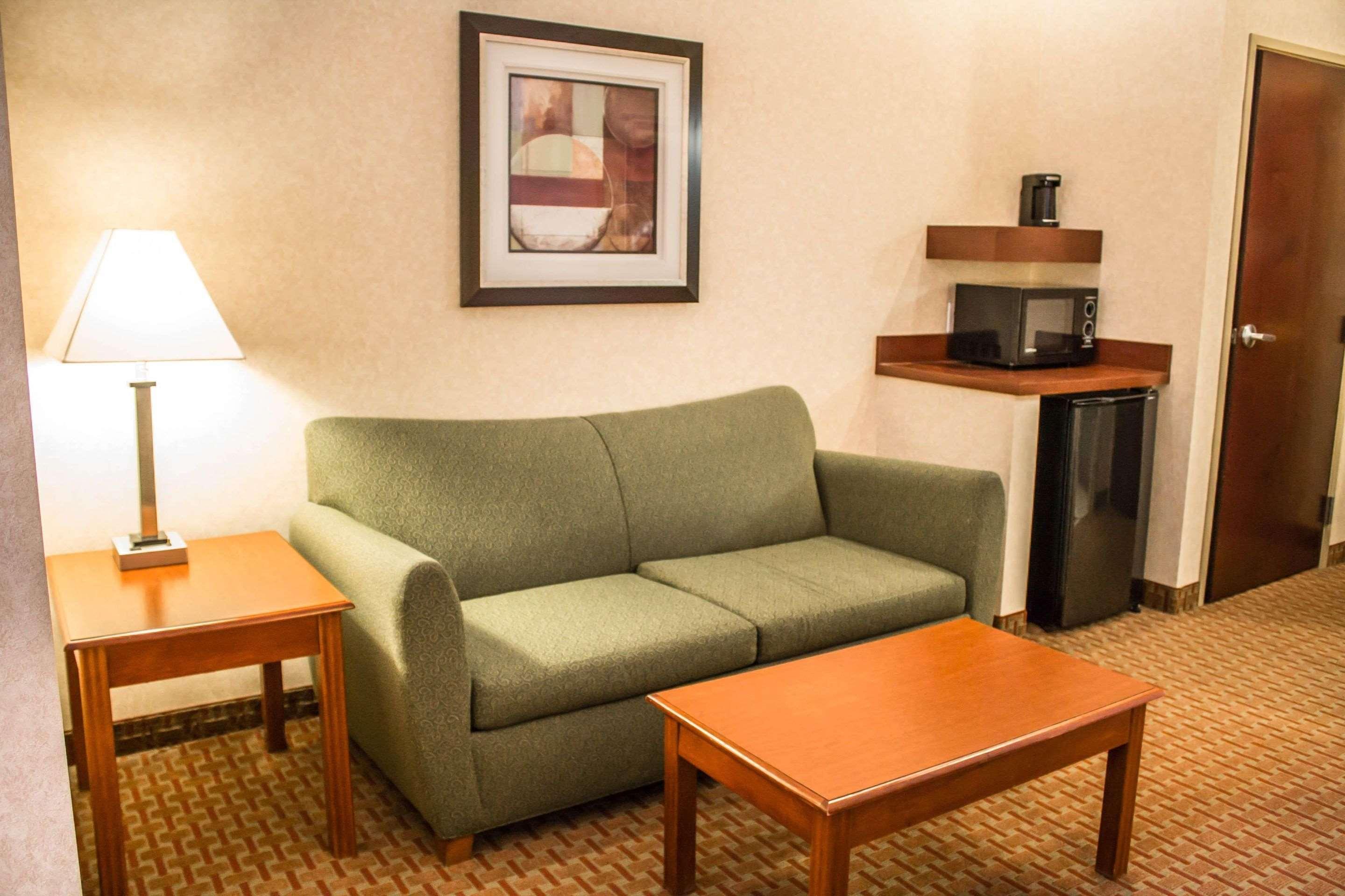Comfort Inn & Suites Kent - University Area מראה חיצוני תמונה