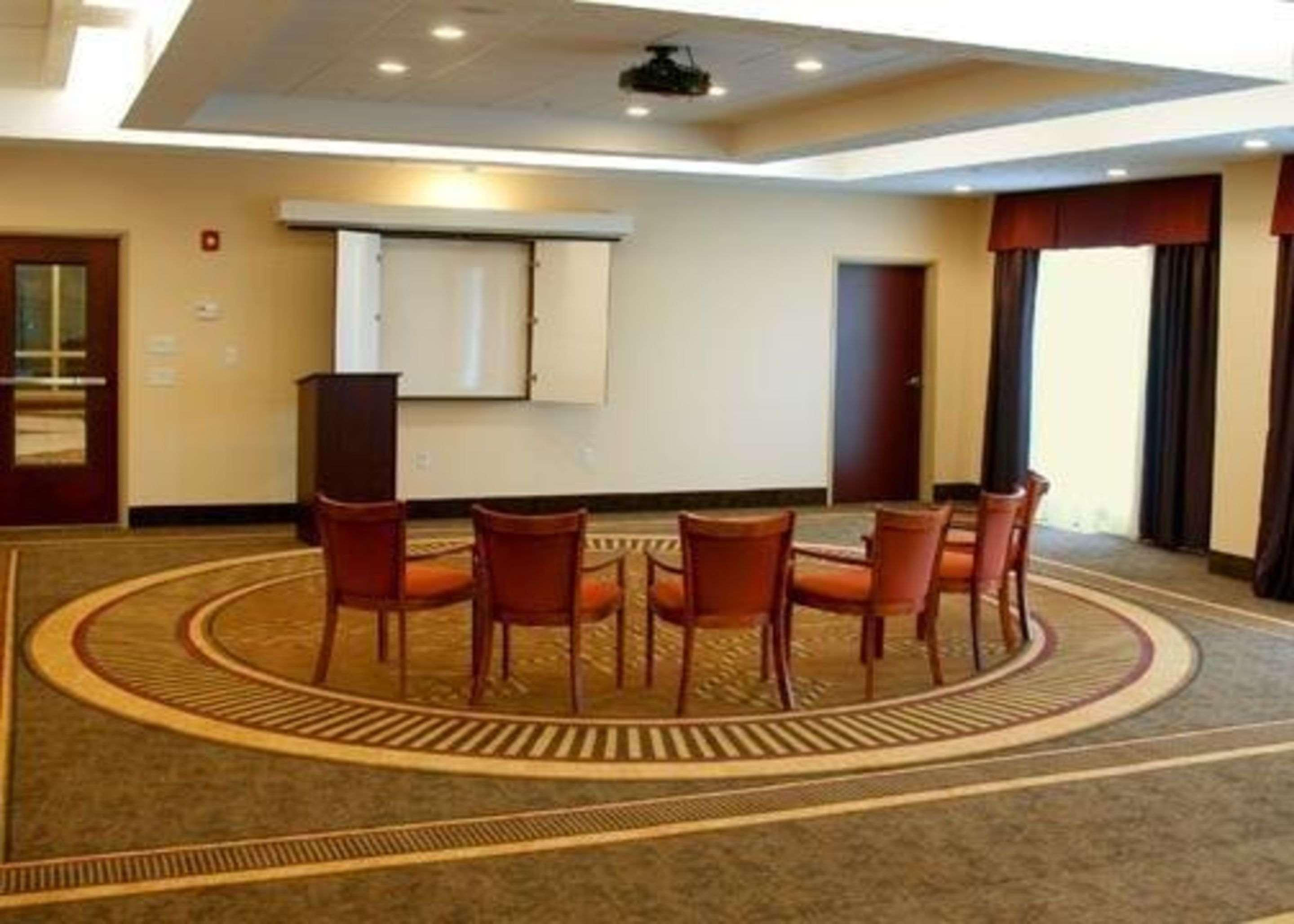 Comfort Inn & Suites Kent - University Area מראה חיצוני תמונה
